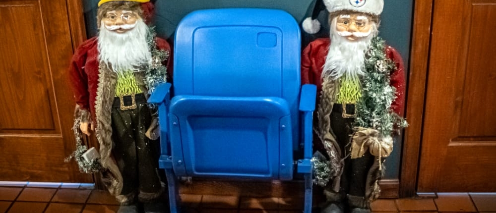 The bar decorated for Christmas The bar room at the Blvd Grill Johnstown, PA decorated for Christmas.